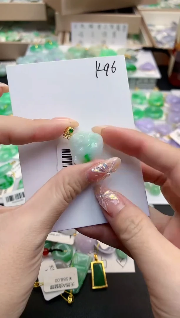 颈饰未镶嵌翡翠天然缅甸A货翡翠
