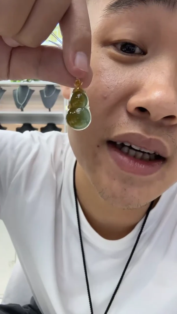 翡翠18K金镶嵌颈饰天然翡翠A货孤品一件
