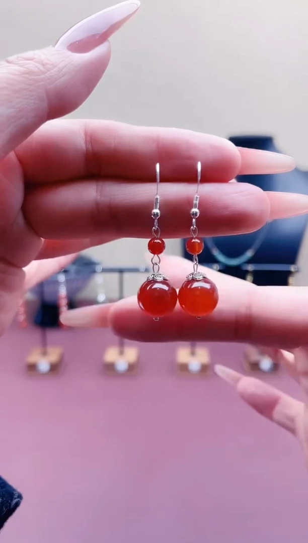 未镶嵌耳饰玛瑙/玉髓红色2颗