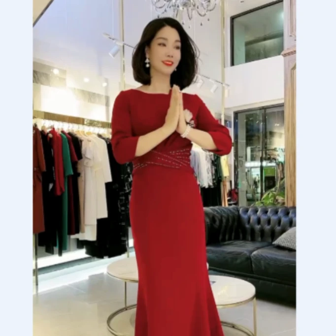 0095-11酒红色连衣裙喜妈妈晚礼服轻奢气质修身鱼尾优雅连衣裙