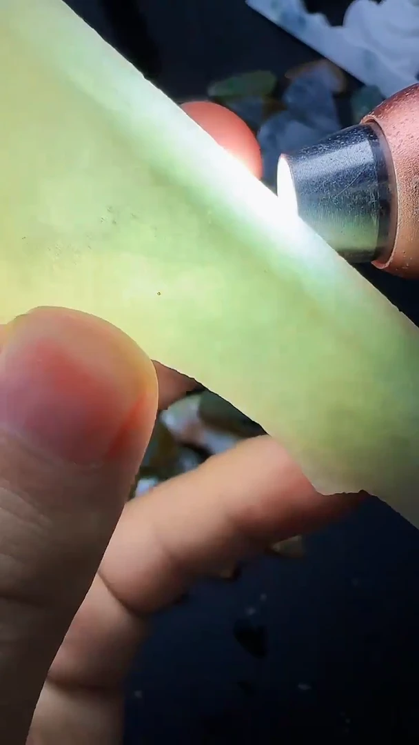 翡翠挂件未镶嵌120翡翠