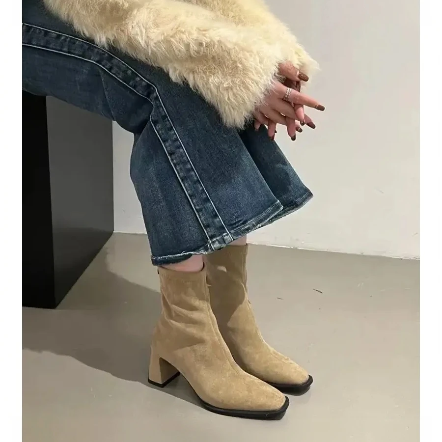 高跟短靴2025新款秋冬法式复古方绒面高跟短靴气质瘦瘦靴时尚百搭