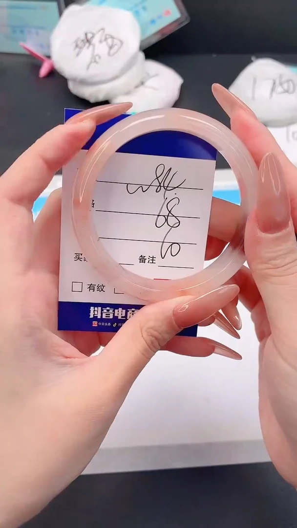 未镶嵌手镯石英质玉22W84-60