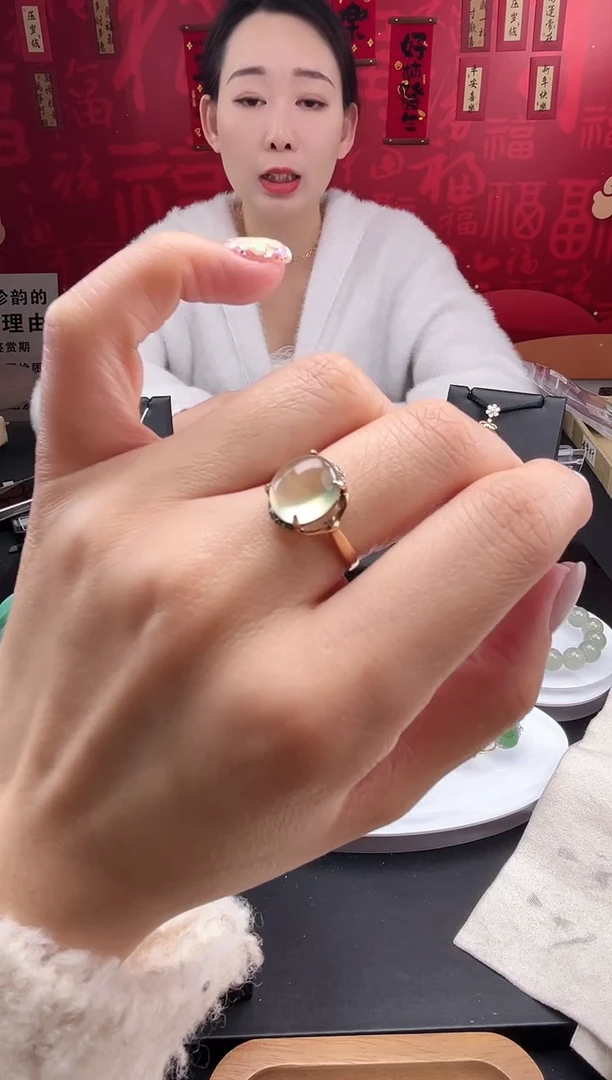 【闪购商品】葡萄石戒指18K金镶嵌戒指