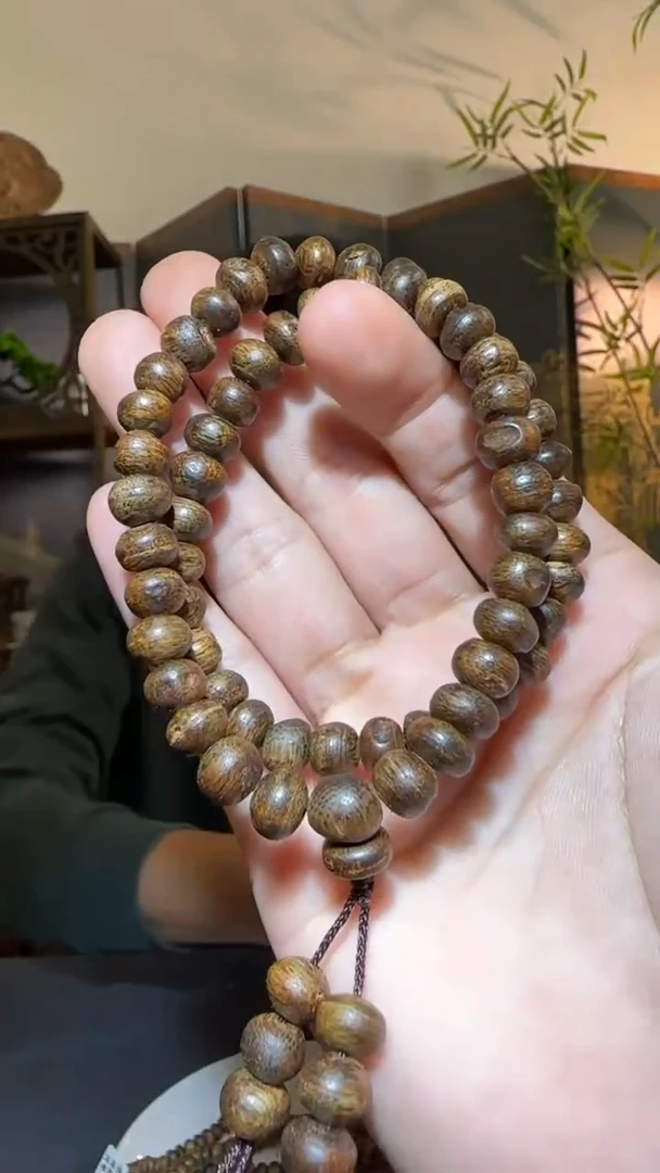 【闪购商品】沉香手串双圈虫漏沉水浮0.8/14g多样性发一条