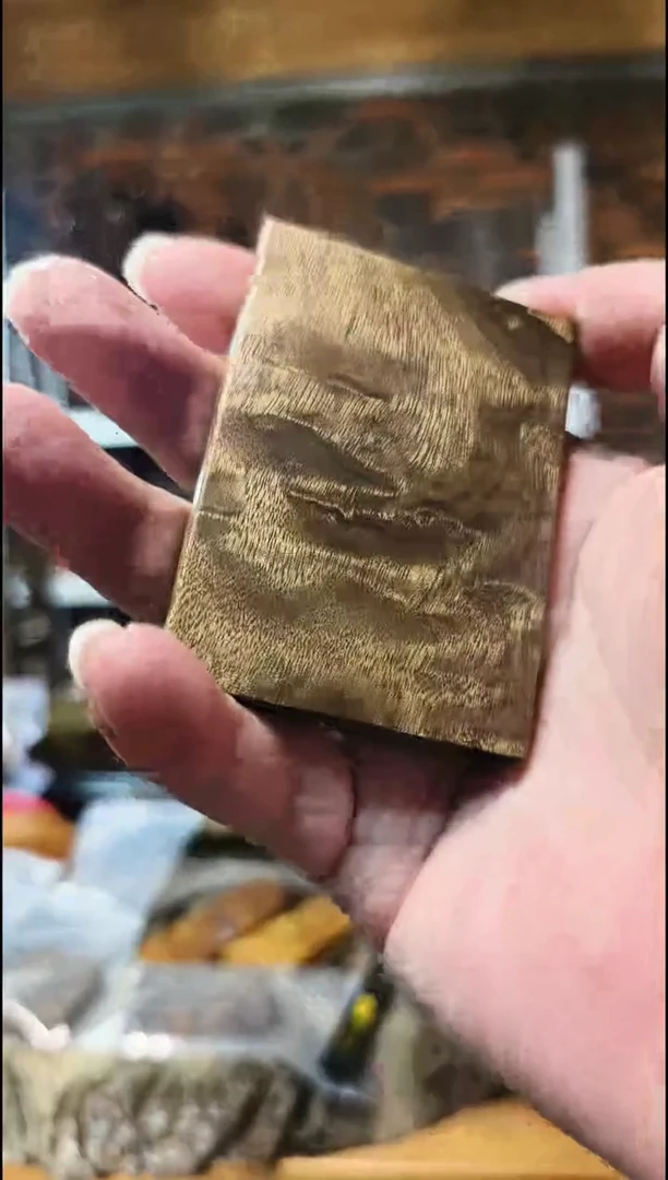 金丝楠无事牌手把件