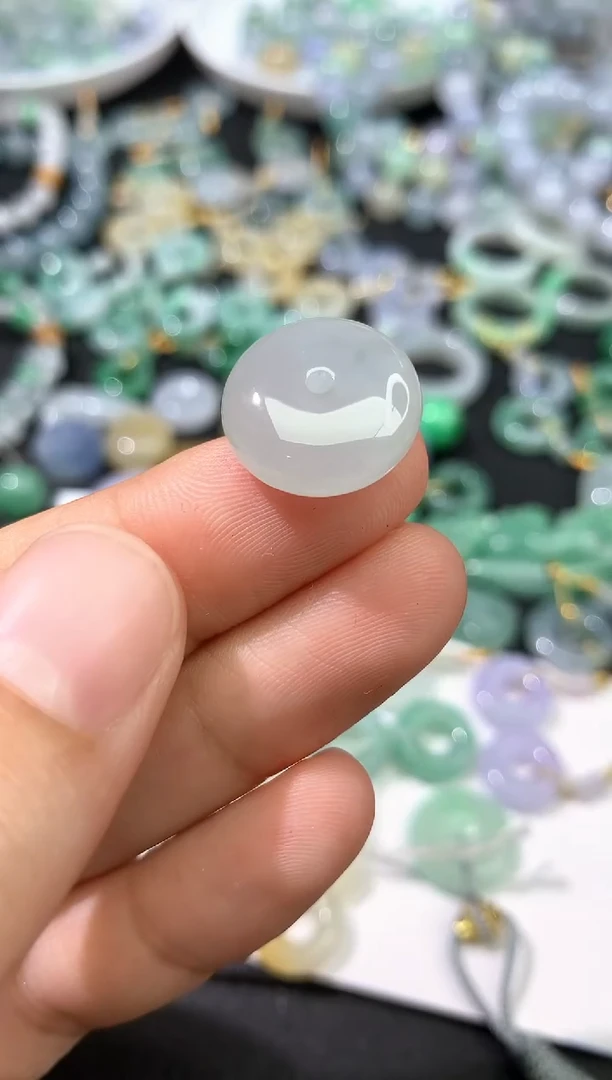 颈饰未镶嵌翡翠扣子
