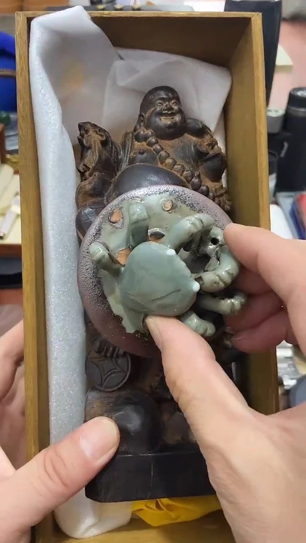 瓷片闪购商品 如图所示