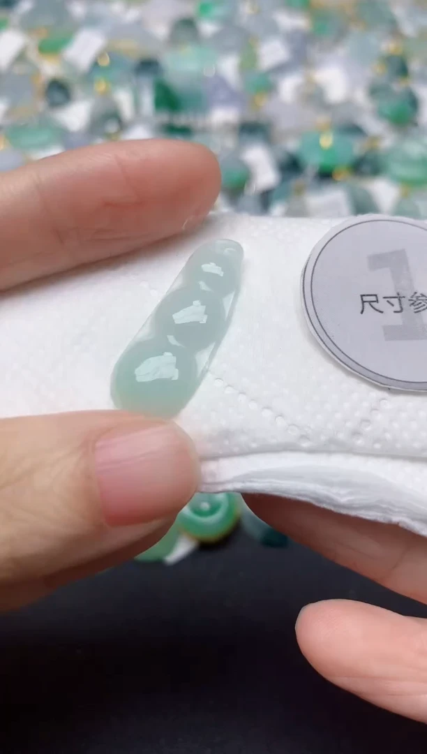 颈饰未镶嵌翡翠天然缅甸A货翡翠