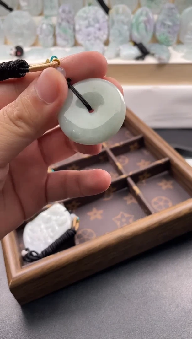 颈饰未镶嵌翡翠晚***O....10/12/.309