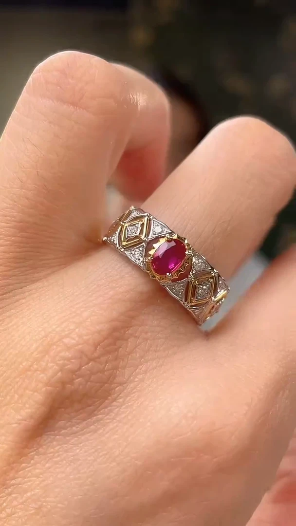 18K金镶嵌戒指红宝石无烧鸽血红主石：0.48ct