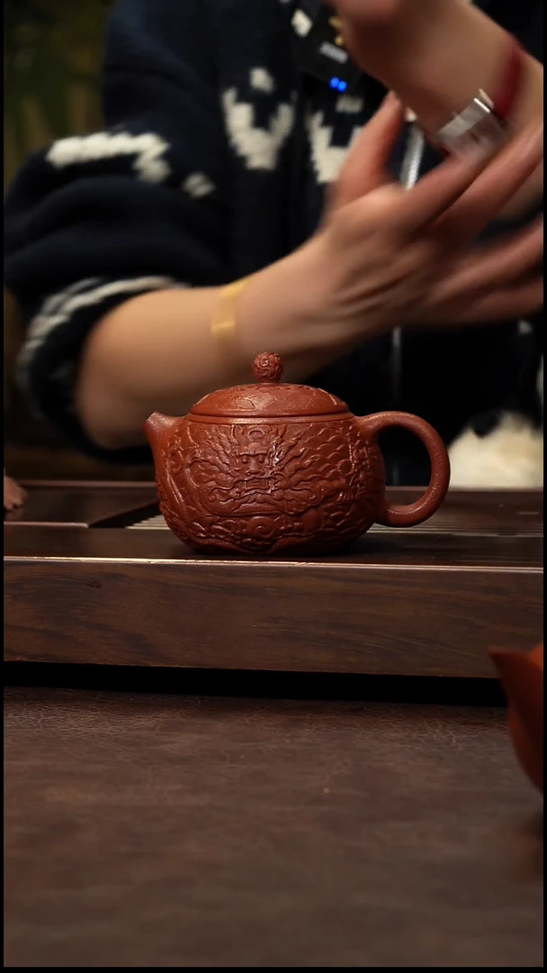 茶壶紫砂朱泥浮雕西施*200cc左右