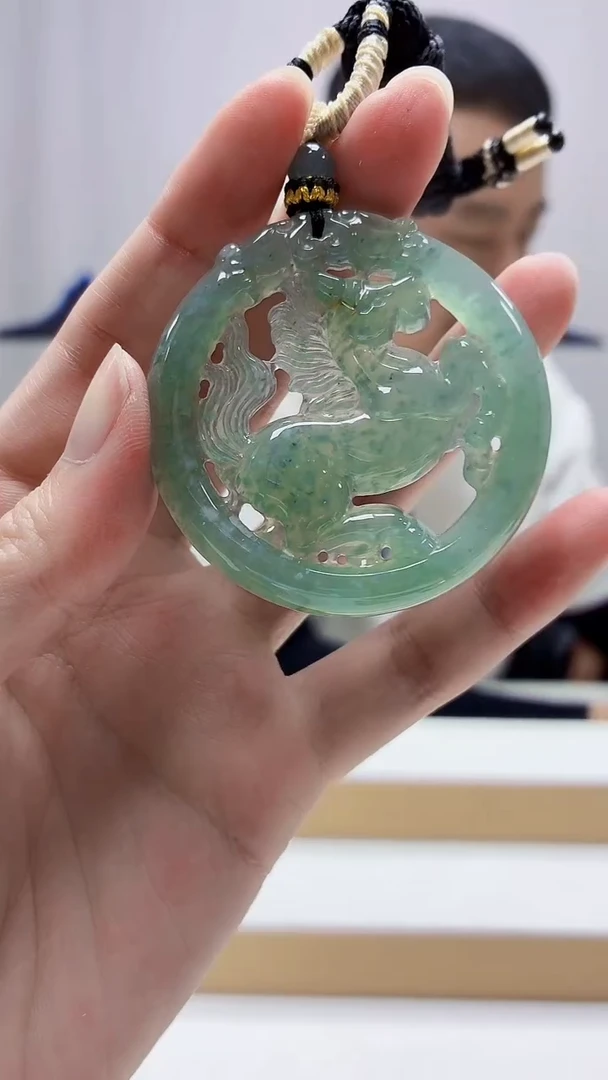 未镶嵌定制翡翠4898zm-毛货挂件马牌51