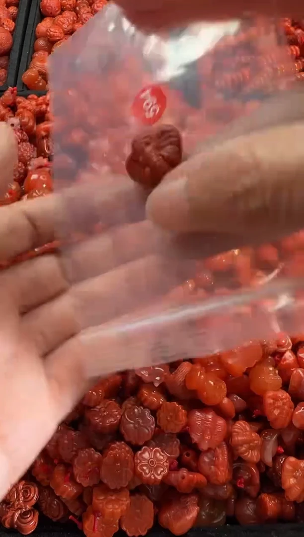 【闪购商品】南红玛瑙颈饰未镶嵌1