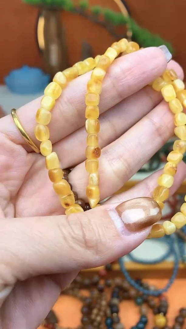 【闪购商品】蜜蜡手链未镶嵌单圈蜜蜡随型手串