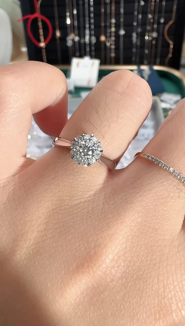 18K金镶嵌戒指/指环钻石FGVVS,2.86g