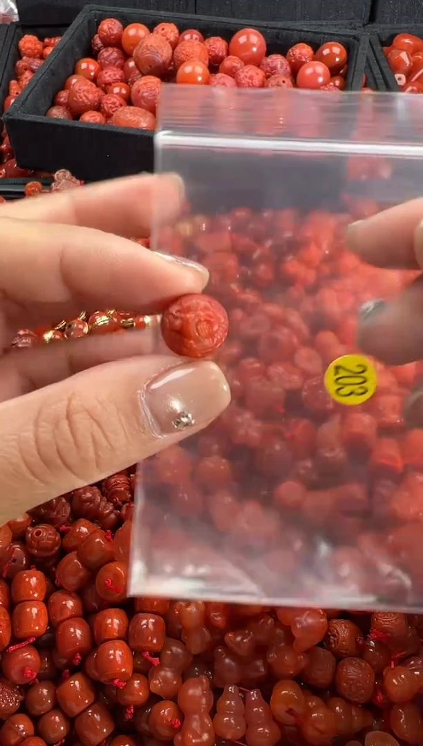 【闪购商品】南红玛瑙颈饰未镶嵌1