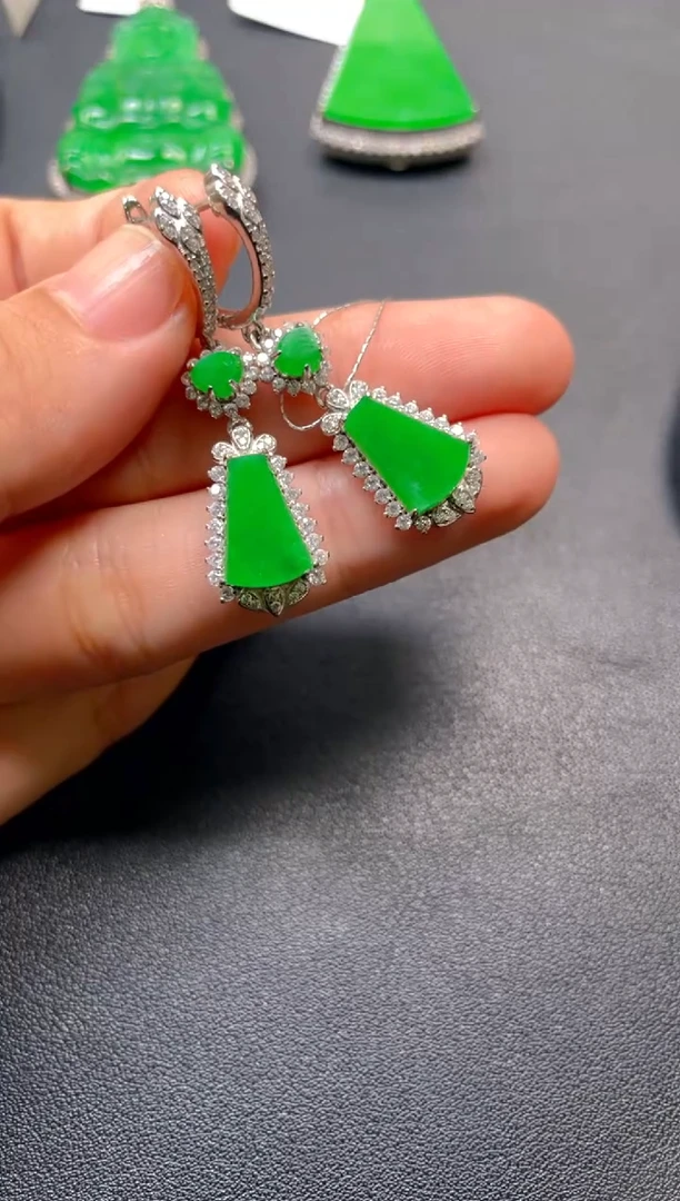 吊坠(不含链)银S925镶嵌翡翠erz1