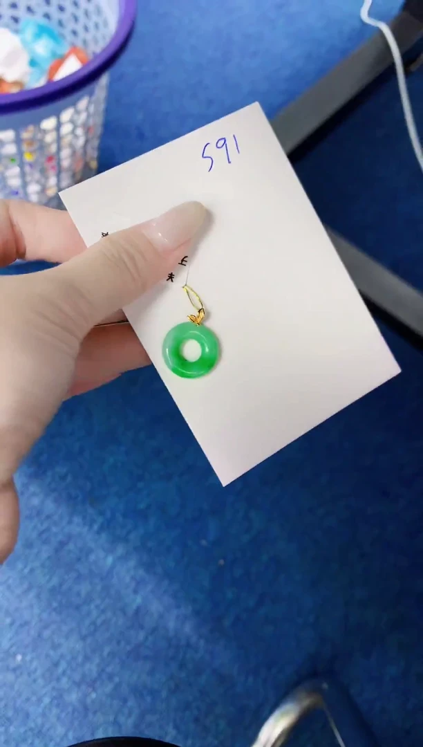 翡翠18K金镶嵌颈饰0000000000