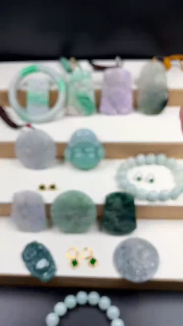 颈饰未镶嵌翡翠天然翡翠吊坠挂件