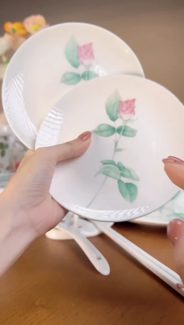 【闪购商品】 玫瑰高骨瓷6寸浅盘2个