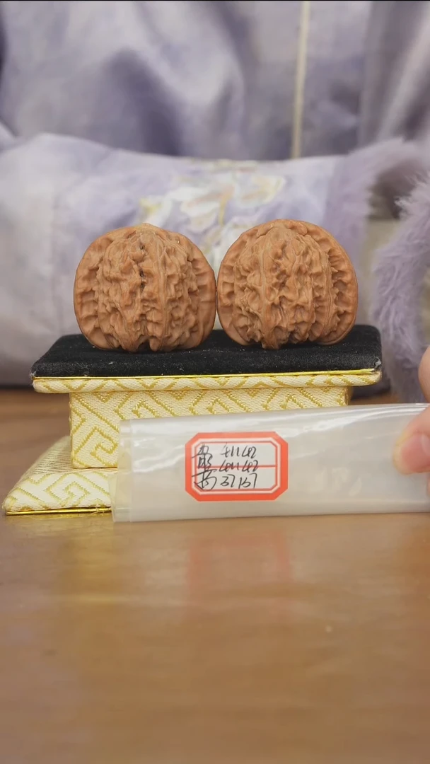 把件文玩核桃白狮子有修