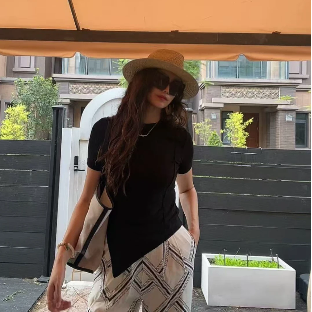 特价款面料超舒适随便搭配都好看的天丝羊毛异型T