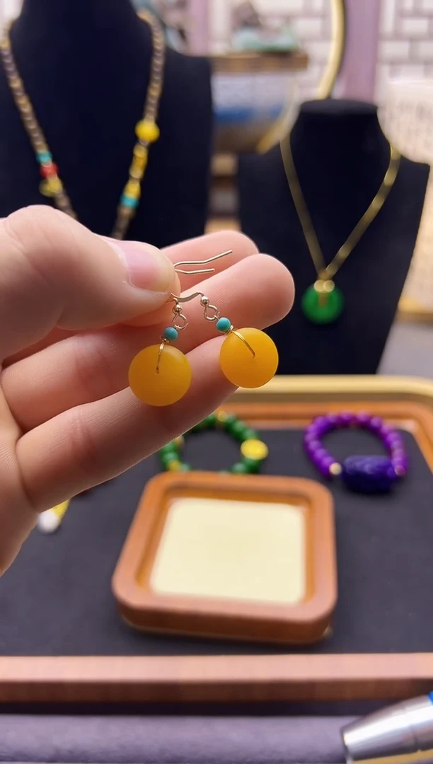 【闪购商品】蜜蜡耳饰14K金镶嵌E82