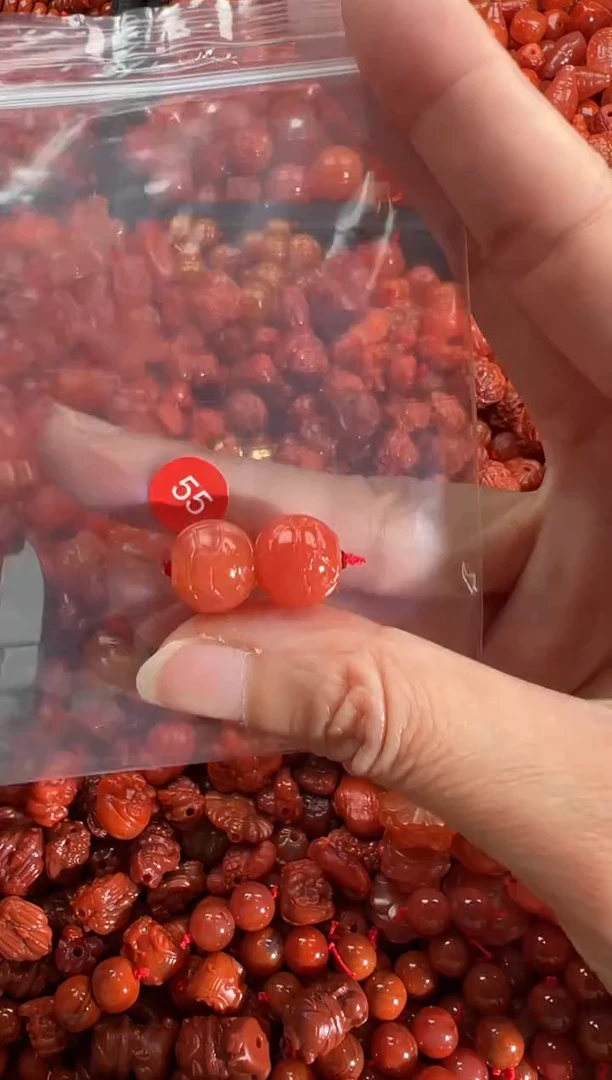 【闪购商品】南红玛瑙颈饰未镶嵌1