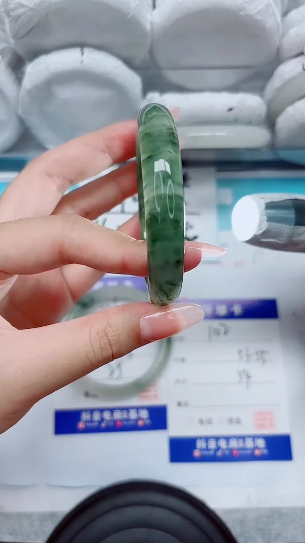 石英质玉手镯未镶嵌102-54