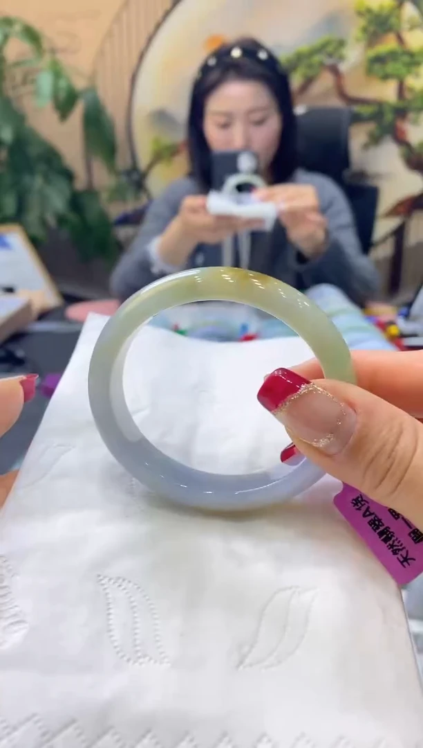 【闪购商品】翡翠手镯未镶嵌99910695