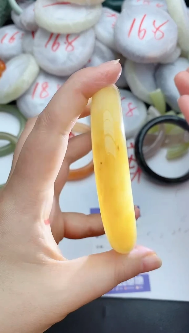 石英质玉手镯未镶嵌268+65/66