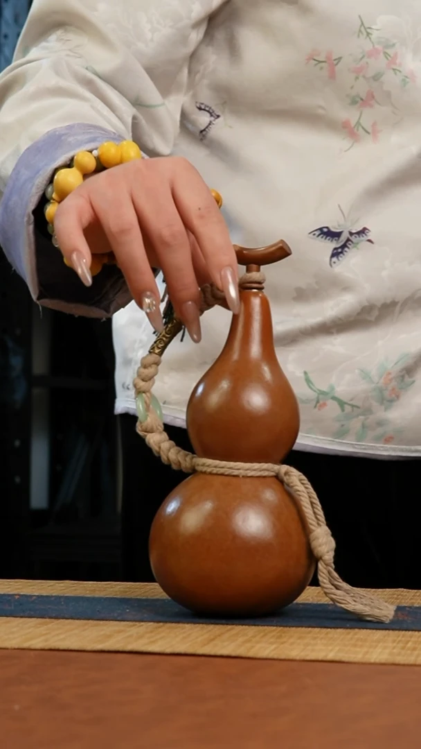 112号 天然热水酒葫芦 一物一拍（有瑕介意勿拍）