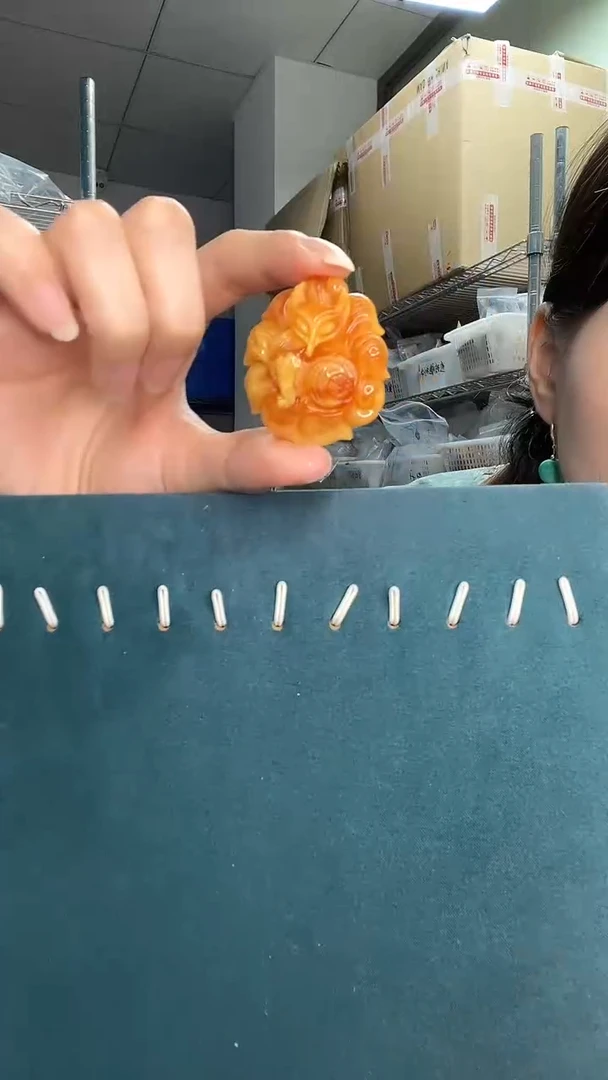 未镶嵌琥珀裸石A1432天然蜜蜡绑绳
