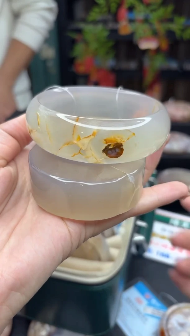 【闪购商品】石英质玉手镯未镶嵌1051（66圈赠送镯心）