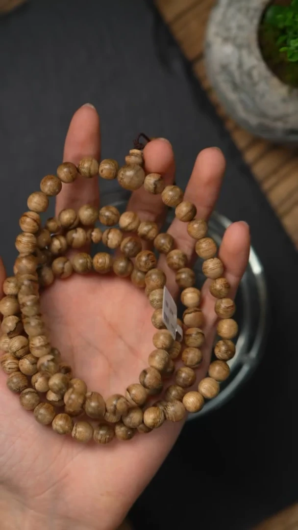 沉香手串L1109-6达拉干风化老料0.9/27.8g