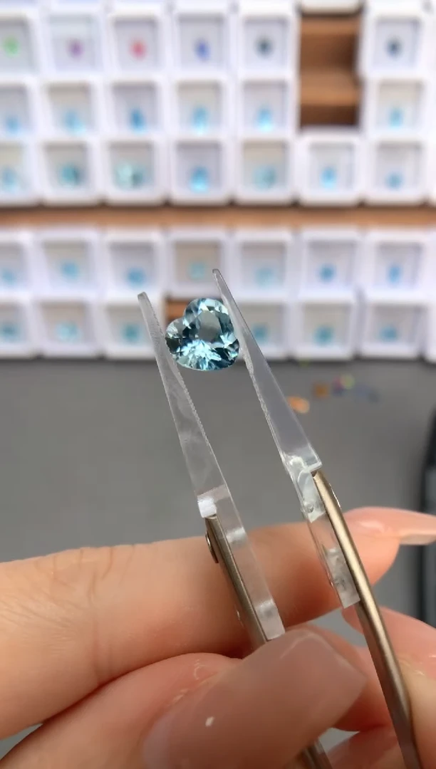 未镶嵌裸石定制海蓝宝石1.71ct