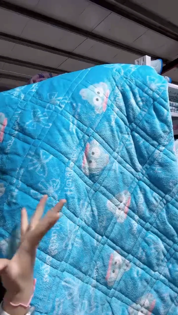 200*200绒丑鱼垫子