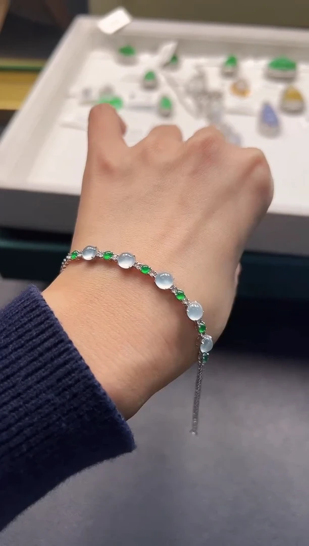 18K金镶嵌手链翡翠KCDD1122-009