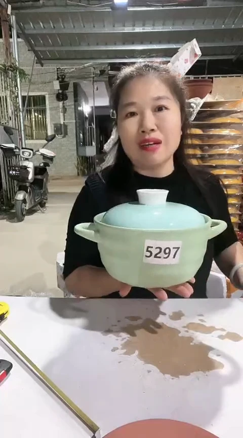 陶5297瑕疵绿色锅带盖