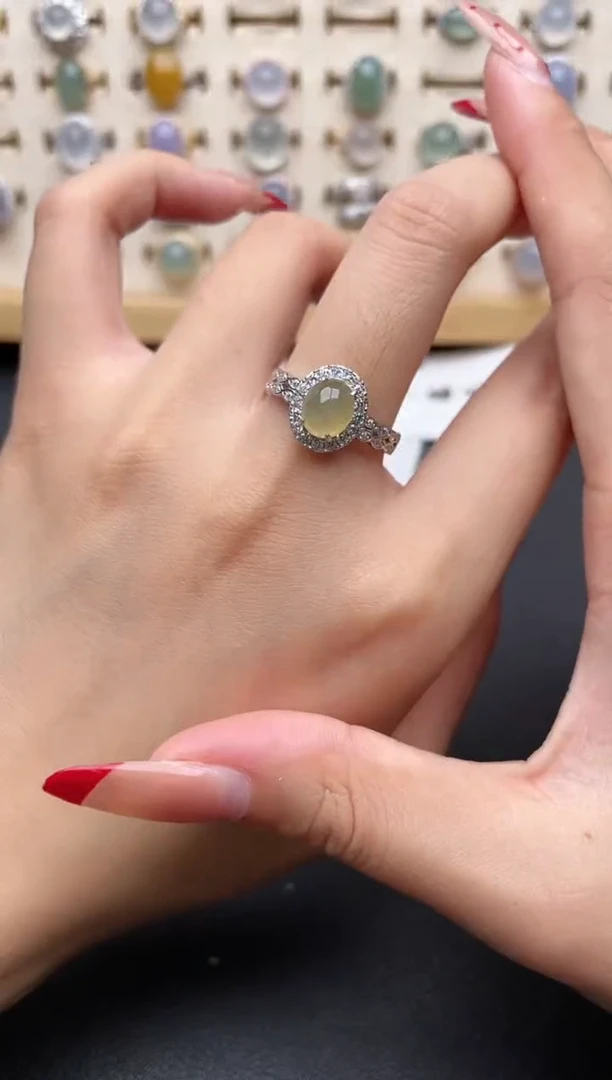 【闪购商品】翡翠戒指银S925镶嵌一物一证一礼盒