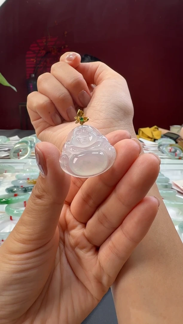 颈饰18K金镶嵌翡翠佛公