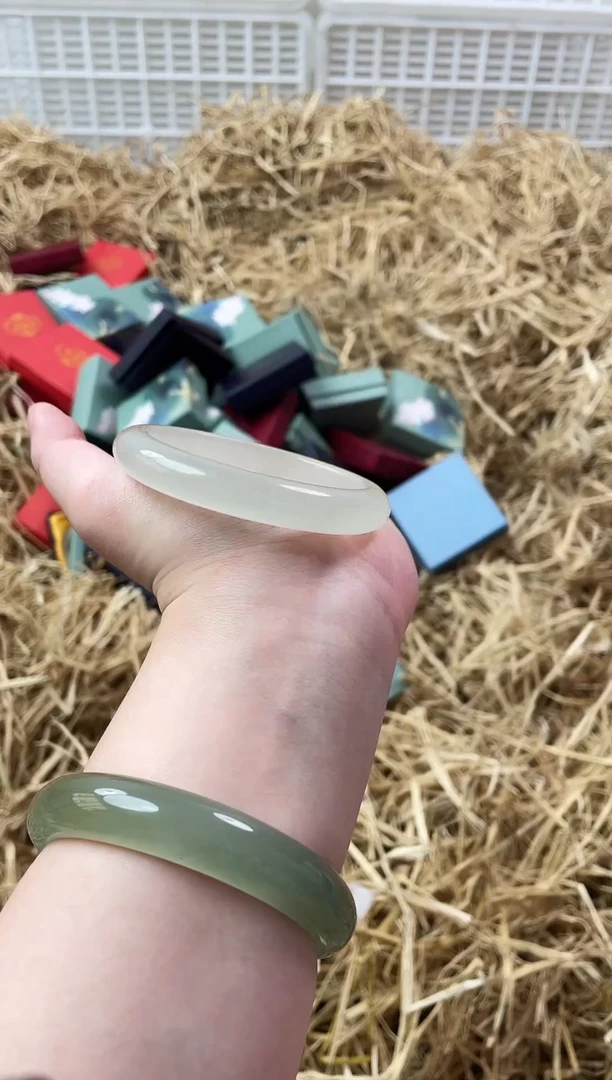 未镶嵌手镯石英质玉D-58