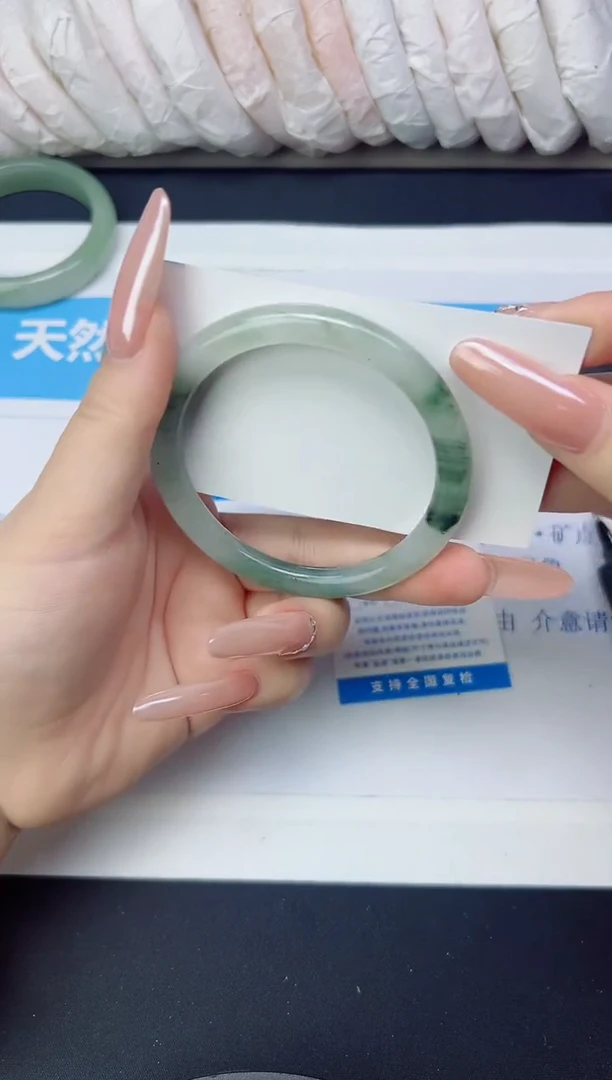 石英质玉手镯未镶嵌152/57