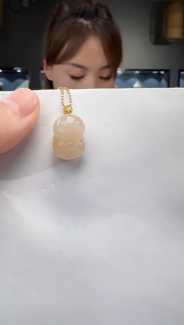 和田玉18K金镶嵌吊坠(不含链)1