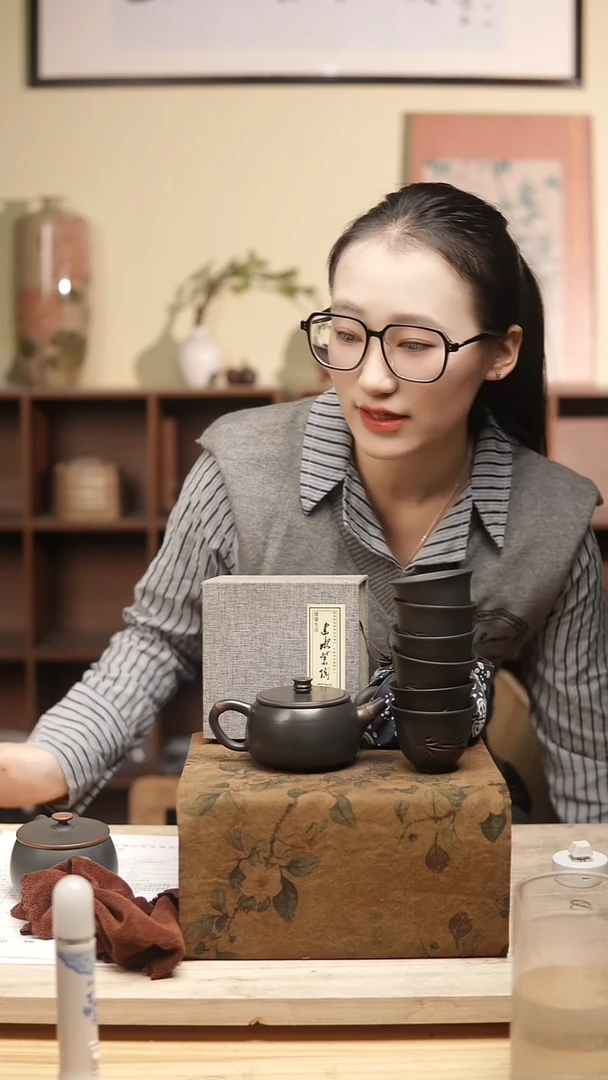 建水紫陶竹韵汉瓦一壶六个竹刻主人杯