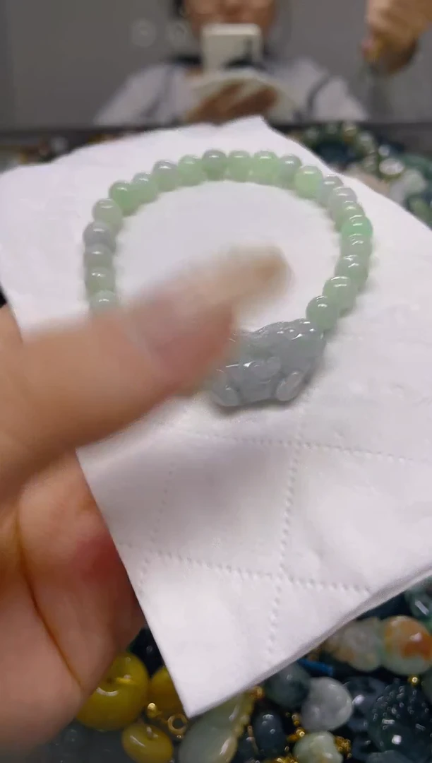颈饰未镶嵌翡翠5MM/ N /翡翠A货，一件也是批发价