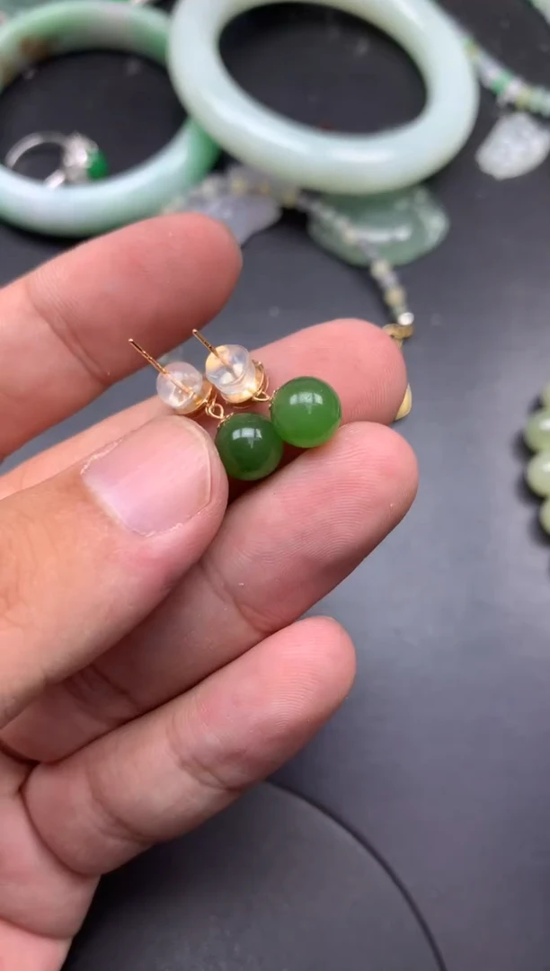 颈饰18K金镶嵌和田玉荆荆有味商品不退不换