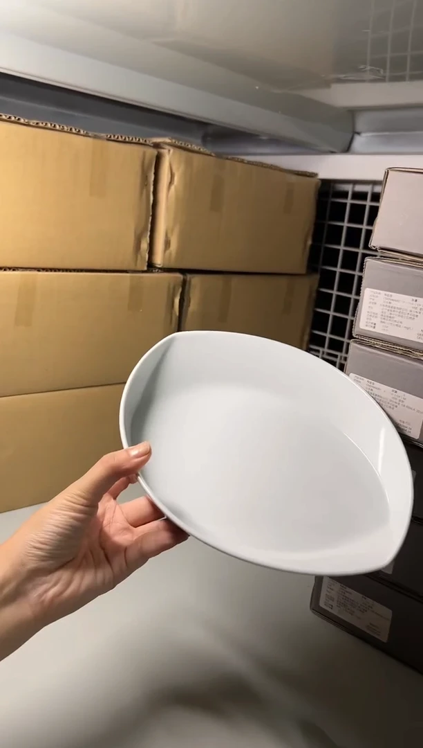 白瓷（B）リ－ヴス白　パスタプレ－ト