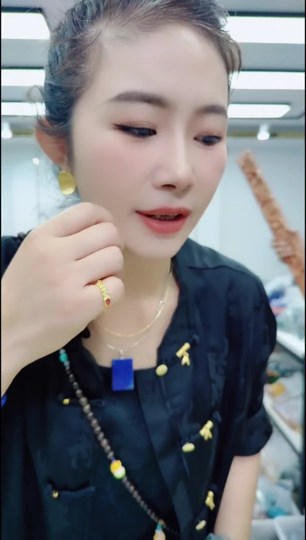 0480金色镶嵌戒指